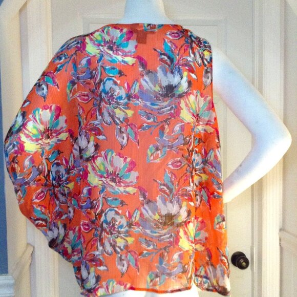 Lane Bryant 22/24 Floral off-shoulder Shrug; Unique, Eclectic Chic, Artistic top - Picture 3 of 6